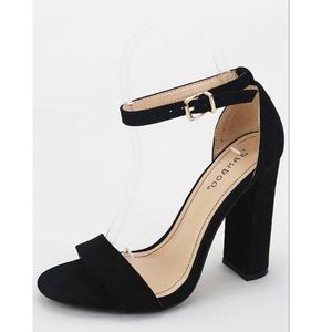 Black heels with strap